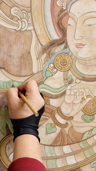 B236PG3TTJQMOYOWP8I7 - Namaste Headlines Turpan’s Mural Guardian: Xu Dongliang’s 30-Year Mission video poster