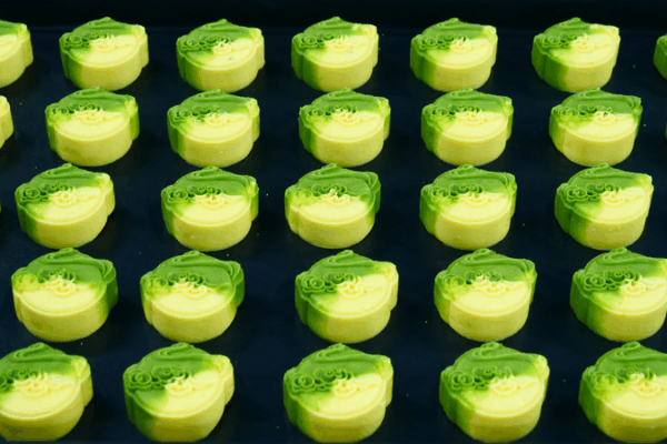 Matcha Mooncake Craze in Jiangkou: Fresh & Healthy Green Tea Treats 🍵🌕 Matcha Mooncake Craze in Jiangkou: Fresh & Healthy Green Tea Treats 🍵🌕 video poster