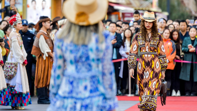 Learning Uygur in Xinjiang: A Brit's Guide to the Language 🗣️