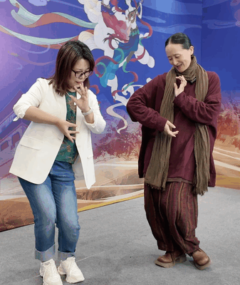 Ballet Meets Dunhuang: Mesmerizing East-West Dance Fusion Ballet_Meets_Dunhuang__Mesmerizing_East_West_Dance_Fusion video poster