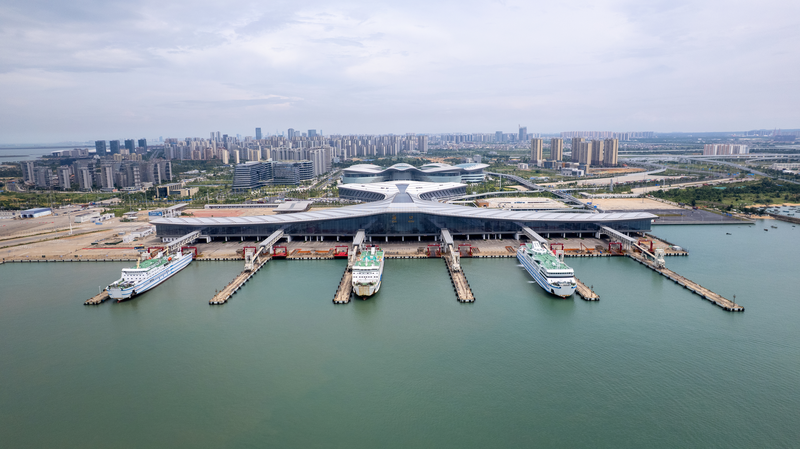 Brace for Typhoon Tapah: Strong Winds & Heavy Rain Hit Southern Chinese Mainland Brace_for_Typhoon_Tapah__Strong_Winds___Heavy_Rain_Hit_Southern_Chinese_Mainland