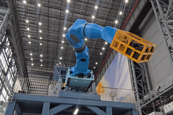 China_Unveils_Robot_Arms_to_Power_Future_Fusion_Reactors