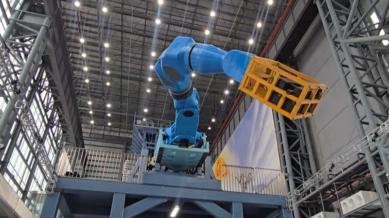 China_Unveils_Robot_Arms_to_Power_Future_Fusion_Reactors