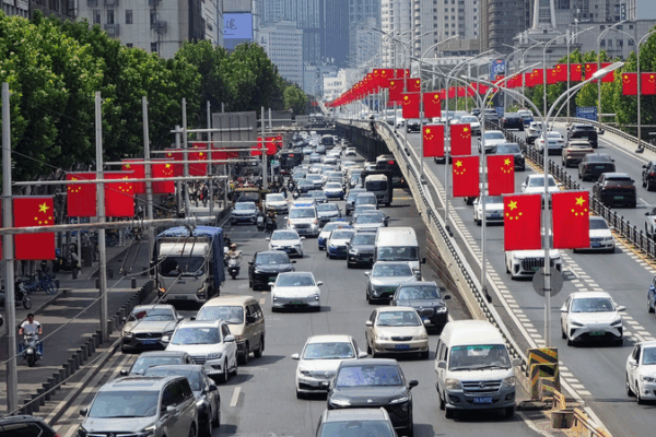 Chinese Mainland to See 2M Daily Border Crossings During Holiday Chinese_Mainland_to_See_2M_Daily_Border_Crossings_During_Holiday