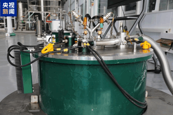 Chinese Scientists Smash Magnetic Field Record with 35.1-Tesla Magnet Chinese_Scientists_Smash_Magnetic_Field_Record_with_35_1_Tesla_Magnet