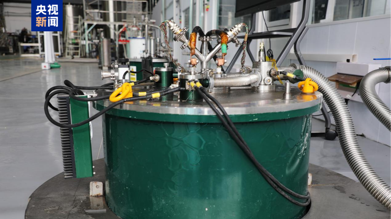 Chinese_Scientists_Smash_Magnetic_Field_Record_with_35_1_Tesla_Magnet