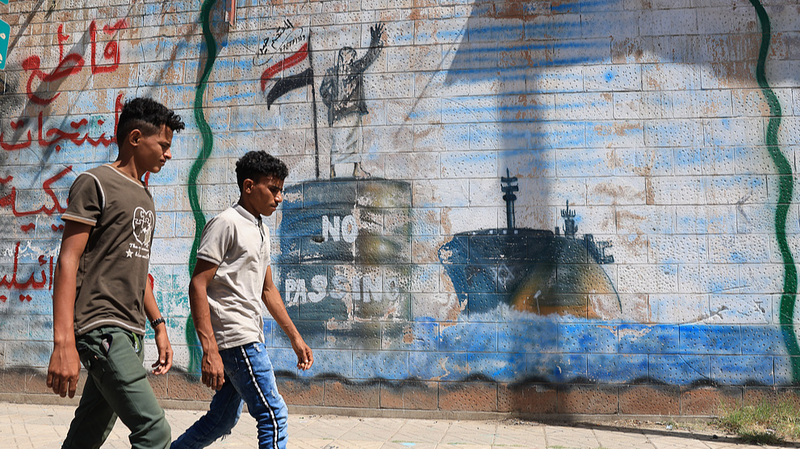 Israel Alerts of Imminent Strike on Yemen’s Hodeidah Port 🚨