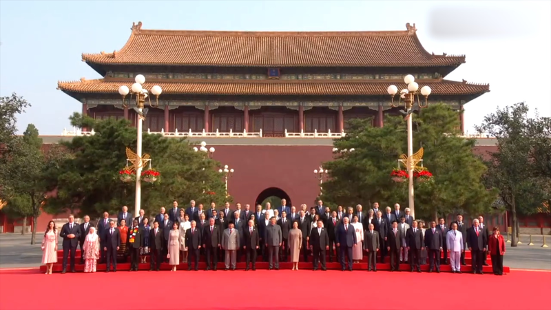 Xi Takes Group Shot with International Guests at 80th V-Day Commemoration 🤝 Xi Takes Group Shot with International Guests at 80th V-Day Commemoration 🤝 video poster