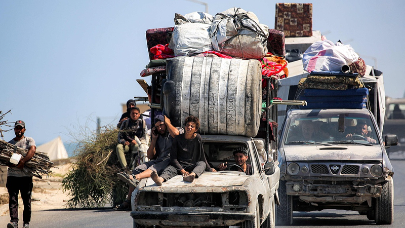 Gaza_City_Evacuation_Sparks_Panic_Amid_Intense_Bombardment - Namaste Headlines Gaza_City_Evacuation_Sparks_Panic_Amid_Intense_Bombardment