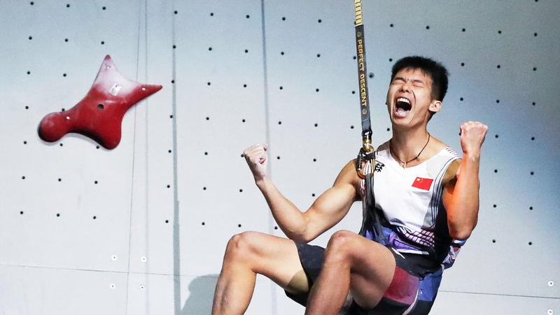 Long Jianguo Blazes to Men’s Speed Climbing Gold in Seoul