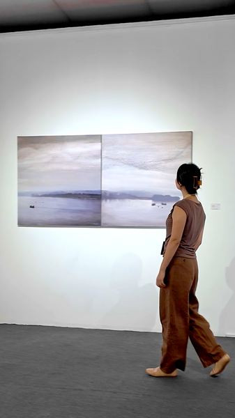 HR82YKI9F66LJ8PUA020 - Namaste Headlines Lucy's Journey: 40 Artists Unite Oceans Through Art 🌊✨ video poster