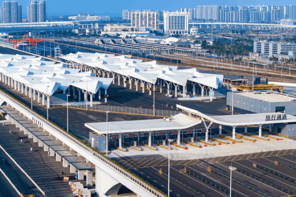 Hainan FTP Turns Planes Into Flying Artworks Hainan_FTP_Turns_Planes_Into_Flying_Artworks