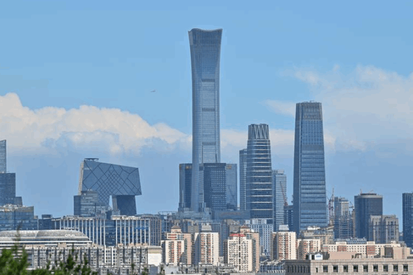 Hotline Beijing: Urban Governance with a Human Touch Hotline_Beijing__Urban_Governance_with_a_Human_Touch