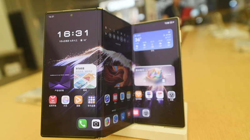 Huawei_Mate_XTs_Launch__Trifold_Phone_with_Kirin_Chip_Comeback - Namaste Headlines Huawei_Mate_XTs_Launch__Trifold_Phone_with_Kirin_Chip_Comeback