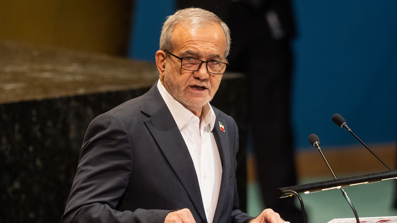 Iran_slams_US___Europe_as_snapback_sanctions_resume_for_2015_nuclear_deal