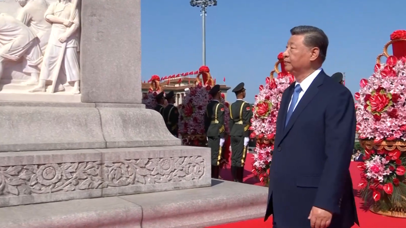 Xi Jinping Honors Heroes on Martyrs’ Day at Beijing Monument video poster