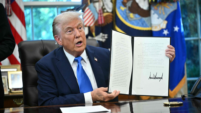 H-1B Visa Chaos: Professionals Racing Home to US Overnight 🚀