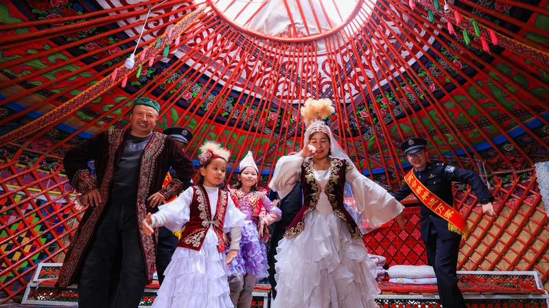 LFQ7AYVIHUFT2UF1BB90 - Namaste Headlines How Ethnic Unity is Powering Xinjiang’s Growth 🌱