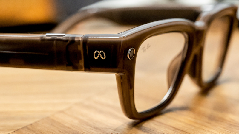Meta’s New Ray-Ban Smart Glasses with Built-In Display
