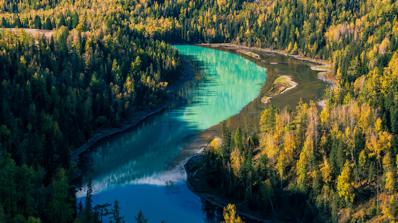 Moon_Bay__Nature_s_Poetic_Crescent_in_Xinjiang video poster