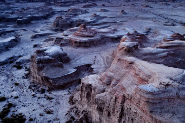 Venturing into Karamay’s Yardang Wind-Erosion Wonders Venturing into Karamay’s Yardang Wind-Erosion Wonders video poster