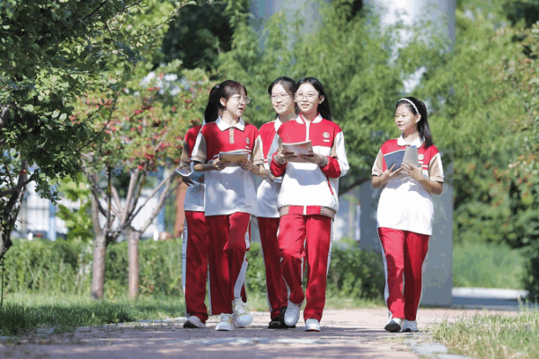 Peng Liyuan Champions Women in Science at UNESCO Awards Peng_Liyuan_Champions_Women_in_Science_at_UNESCO_Awards