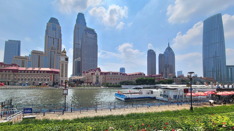 Peng_Liyuan_Hosts_SCO_Spouses_on_Scenic_Haihe_River_Tour - Namaste Headlines Peng_Liyuan_Hosts_SCO_Spouses_on_Scenic_Haihe_River_Tour