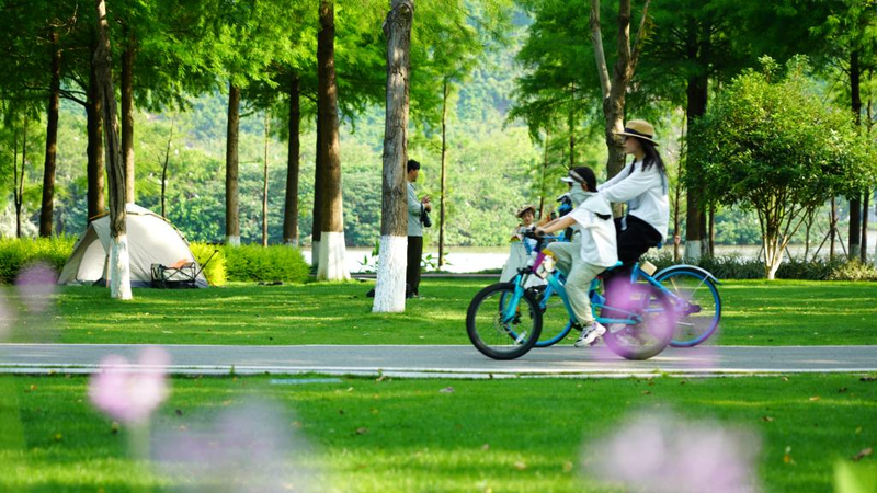 Putting_People_First__The_New_Global_Governance_Initiative - Namaste Headlines Putting_People_First__The_New_Global_Governance_Initiative