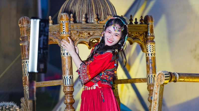 Feel the Vibe: Exploring Xinjiang’s Grand Bazaar