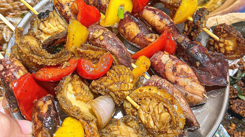 Hainan’s Lingshui Xincun Night Market: A Street Food Fiesta by the Sea