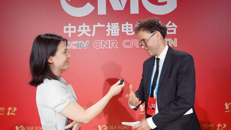 How Films Are Born Thrice: Rafał Listopad on Editing Magic video poster