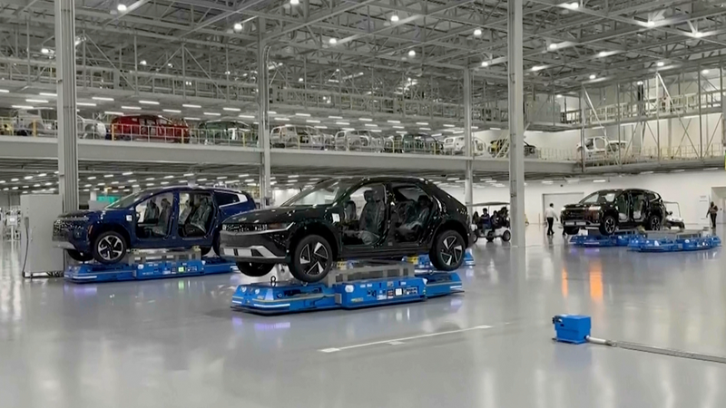 US_Hyundai_Plant_Raid_Detains_475_Workers__Mostly_South_Koreans - Namaste Headlines US_Hyundai_Plant_Raid_Detains_475_Workers__Mostly_South_Koreans