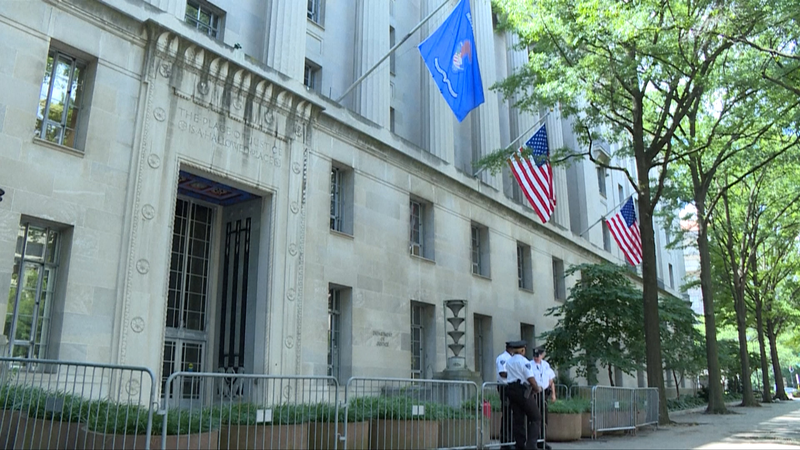 US_Pentagon_Taps_600_Military_Lawyers_as_Immigration_Judges_poster - Namaste Headlines US_Pentagon_Taps_600_Military_Lawyers_as_Immigration_Judges video poster