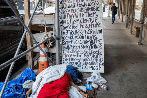 US Tariffs Could Push 875K Americans into Poverty US_Tariffs_Could_Push_875K_Americans_into_Poverty