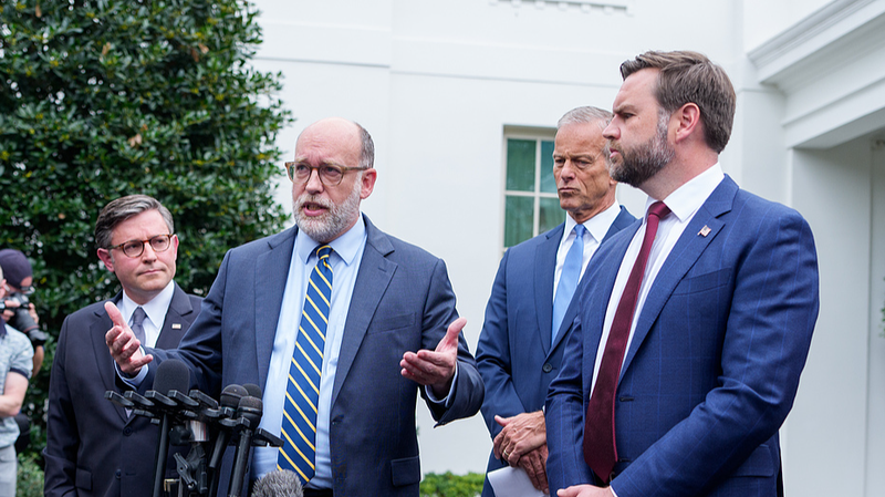 US_on_the_Brink__Shutdown_Looms_After_White_House_Showdown