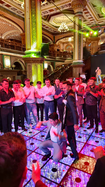 What_to_Bring_to_a_Traditional_Uygur_Wedding_in_Xinjiang video poster