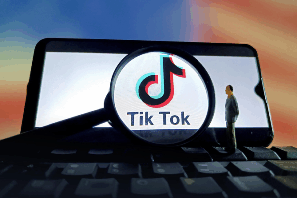 Xavier_Becerra_Goes_Spanish_on_TikTok_to_Engage_Latino_Voters