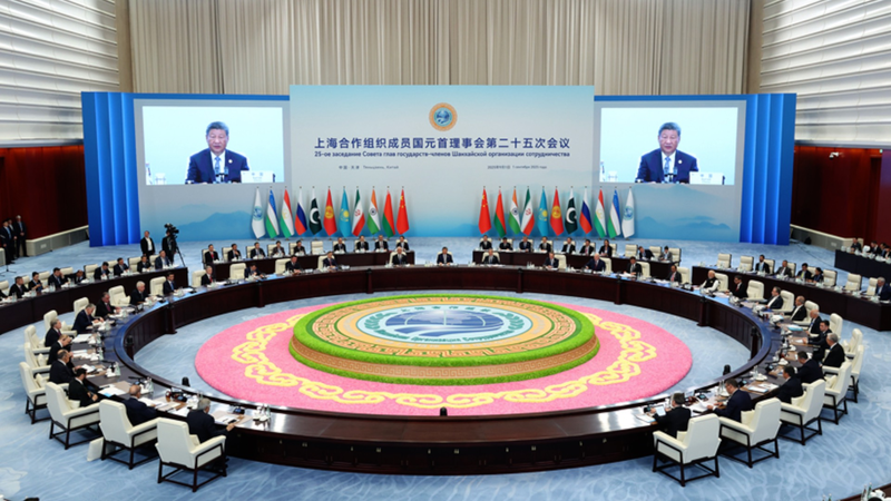 Xi Fosters Shanghai Spirit at SCO Summit for a New Era of Global Ties Xi_Fosters_Shanghai_Spirit_at_SCO_Summit_for_a_New_Era_of_Global_Ties video poster