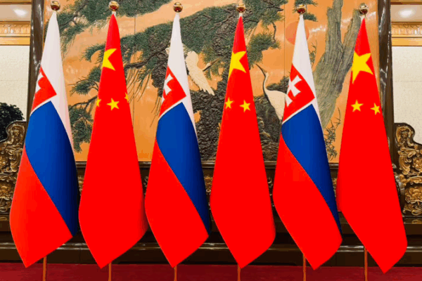 Xi_Jinping_Meets_Slovak_Prime_Minister_Fico_in_Beijing