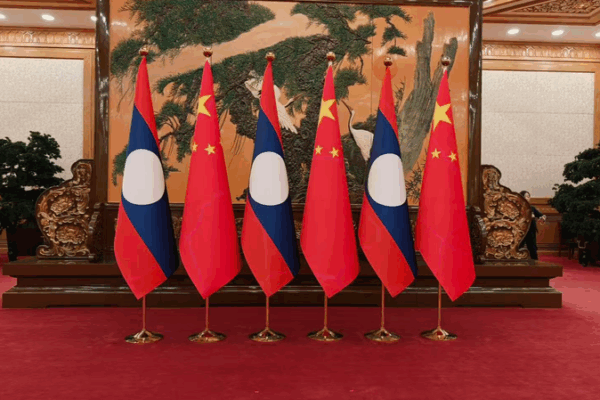 Xi Meets Lao President Thongloun Sisoulith in Beijing Xi_Meets_Lao_President_Thongloun_Sisoulith_in_Beijing