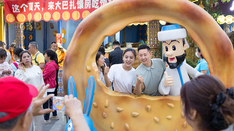 Xinjiang_International_Grand_Bazaar_Sees_200K__Daily_Visitors_This_Summer - Namaste Headlines Xinjiang_International_Grand_Bazaar_Sees_200K__Daily_Visitors_This_Summer
