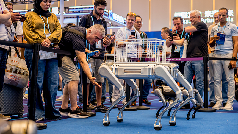 1EZA22S2ILGDXWFLNL2M - Namaste Headlines 138th Canton Fair Smashes Records with 74,600 Booths & 240K Buyers 🌟