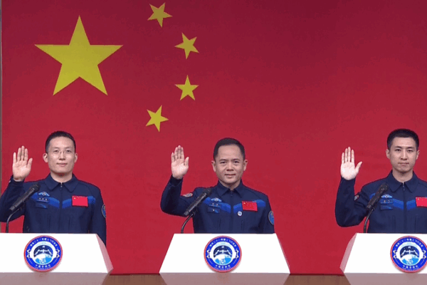 Shenzhou-21 Send-Off 🚀: Taikonauts Gear Up for Space Mission! video poster