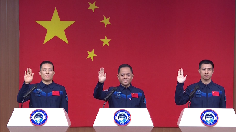 4U4RMOSE8V7KCTW4U7S4 - Namaste Headlines Shenzhou-21 Send-Off 🚀: Taikonauts Gear Up for Space Mission! video poster