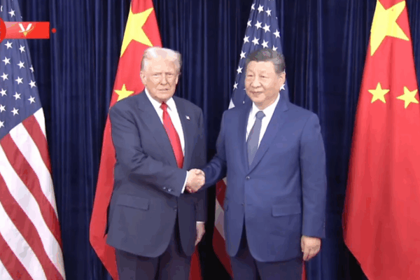 Xi and Trump Meet in S. Korea: Charting Smooth Seas for China-US Ties 🌊 video poster