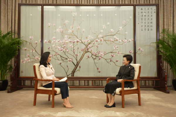 Unlocking Women’s Power: Huang Xiaowei on Gender Equality Ahead of Global Meeting Unlocking Women’s Power: Huang Xiaowei on Gender Equality Ahead of Global Meeting video poster