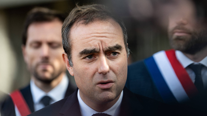 France’s PM Races the Clock to Form Government Before Budget Deadline France’s PM Races the Clock to Form Government Before Budget Deadline
