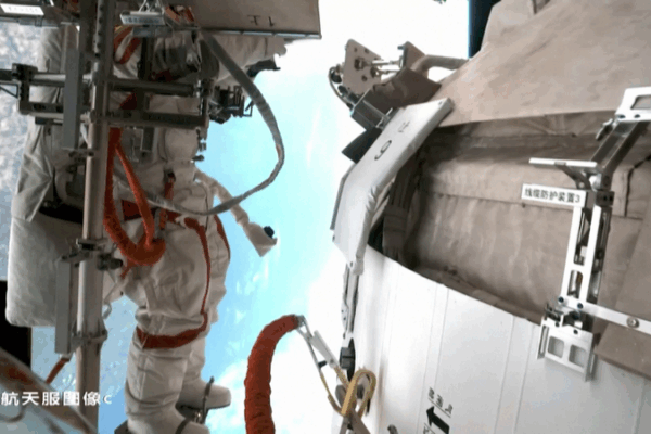 Shenzhou-20 Crew Aims 188-Day Space Stay Record 🚀