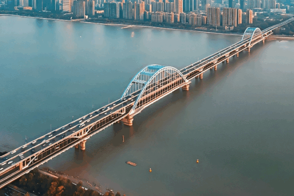 Serene Sunset at Hangzhou’s Fuxing Bridge 🌉✨ Serene Sunset at Hangzhou’s Fuxing Bridge 🌉✨ video poster