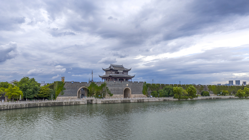 Suzhou Unveiled: Where Ancient Zen Meets Modern Tech 🚀🧘 video poster